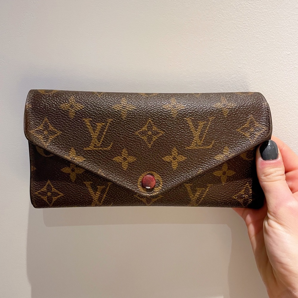 Louis Vuitton Monogram Sarah Fuchsia Wallet